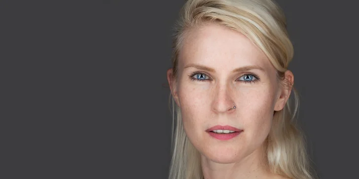 Ateliérové focení business headshotů a portrétu pro jednoho