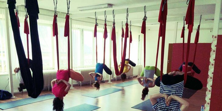 3 lekce létající jógy: Fly yoga i Fly fitness, každá v délce 55 minut