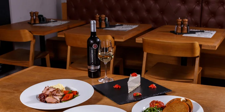 Menu pro 2 na romantické Kampě: francouzská kachní prsa a další 3 chody