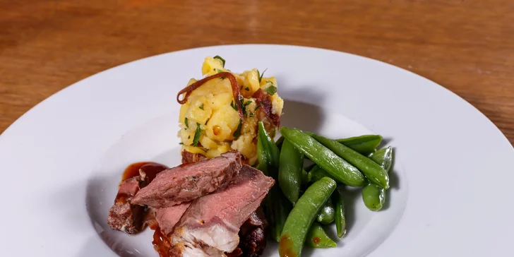 4chodové menu pro zamilované: candát nebo hovězí steak a lahev vína