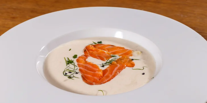4chodové menu pro zamilované: candát nebo hovězí steak a lahev vína