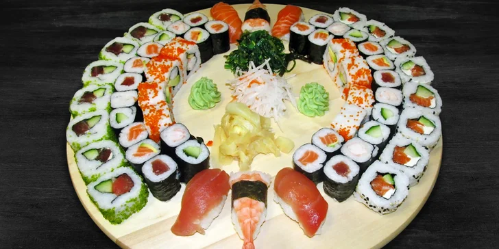 Čas na asijské dobroty: 31 či 62 kousků parádního sushi s krevetami, krabem i tuňákem