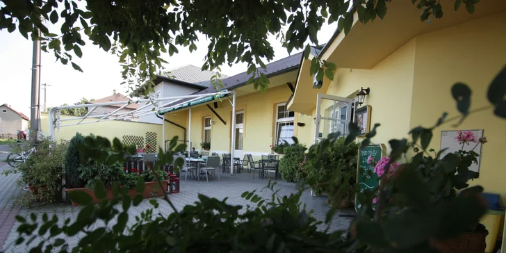800 či 1500 g kuřecích miniřízečků, hranolky a hodina bowlingu k tomu