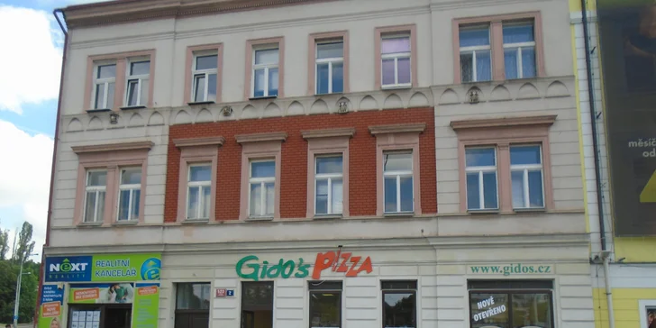 Malá či velká křupavá pizza dle výběru na vyzvednutí s sebou