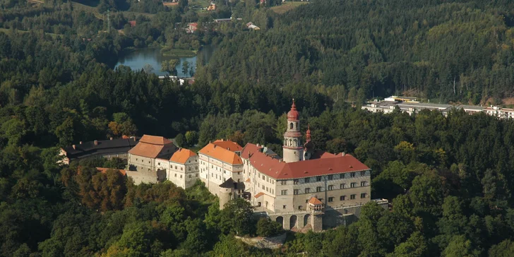 Lety s výhledem na české zámky: Ratibořice, Náchod i Kunětická hora