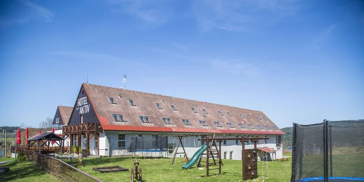 Pobyt na Lipně nejen pro rodiny: polopenze, sport i vstupenky