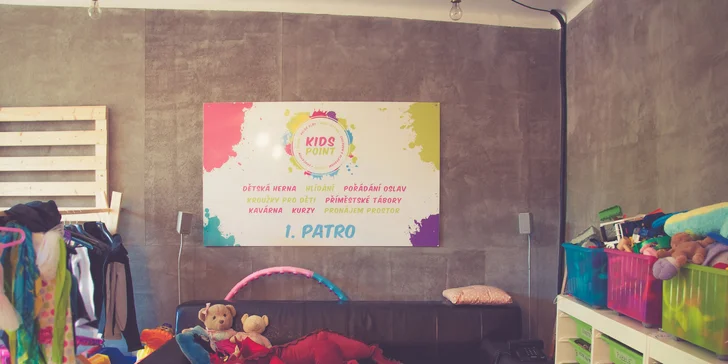 Řádění pro děti a odpočinek pro maminku: vstup do herny + káva a dort