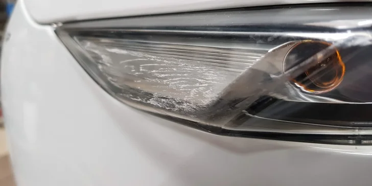 Renovace plastových světlometů s aplikací NANO vosku