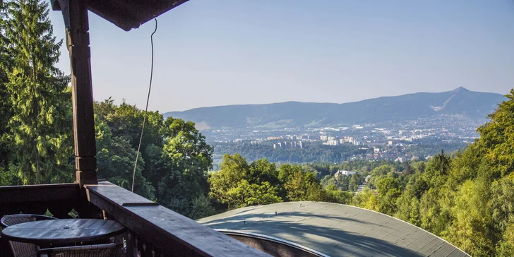 Pobyt v Liberci s výhledem na Ještěd: pokoj či apartmán se snídaní