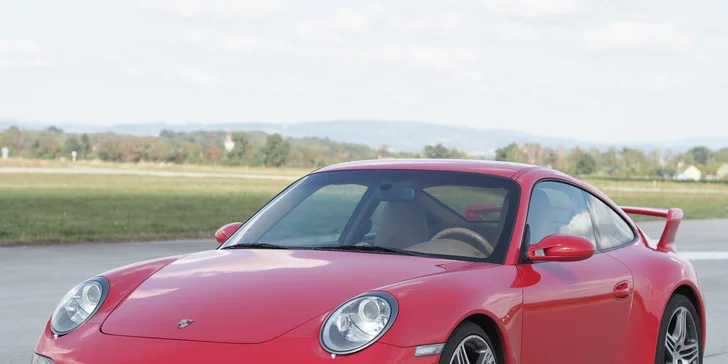 Ukažte závodnické instinkty: 2 nebo 4 kola na Polygonu Brno v Porsche 911 Carrera GT3