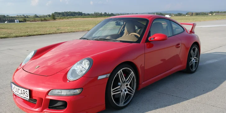 20 minut v supersportu vč. jízdy na letišti: Porsche, Lamborghini, Audi a další