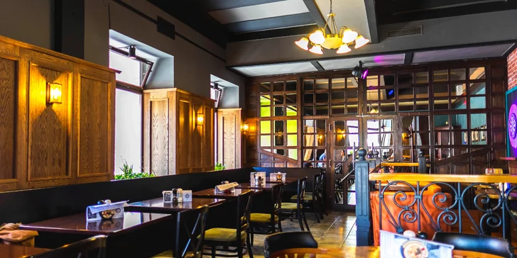 Dvě pizzy dle výběru na hudebním večeru v restauraci Bristol