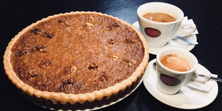 Zaskočte na kávu: espresso nebo lungo i s koláčem pro 1 i 2 osoby