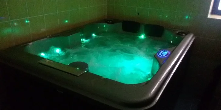 3denní pobyt kousek od rybníka: polopenze, wellness i lanový park u hotelu