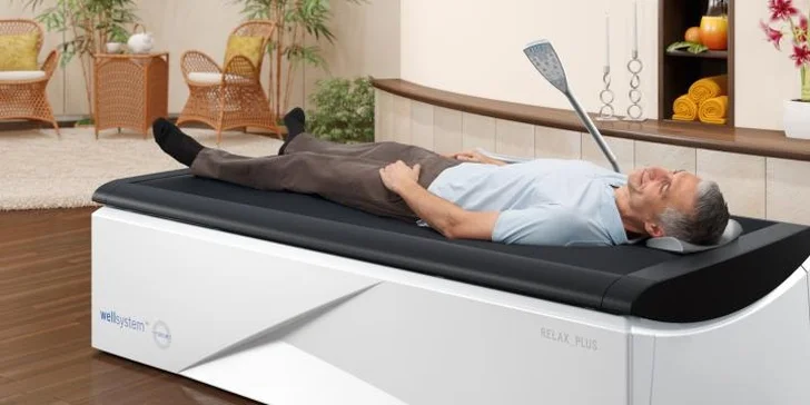 Péče o zdraví: Suchá vana hydrojet a relaxace pro horní končetiny ve vířivce