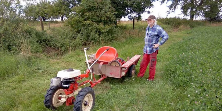 Odpoledne na vesnici: procházka po rodinné farmě včetně občerstvení