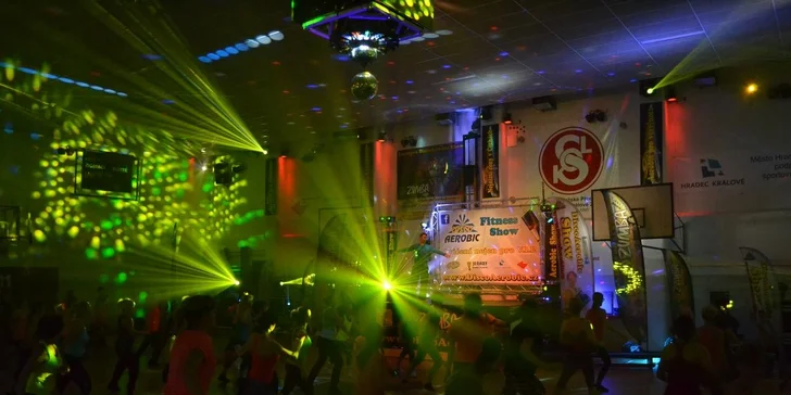 Pravidelné cvičení Latino Dance se světelnou show - 10 vstupů
