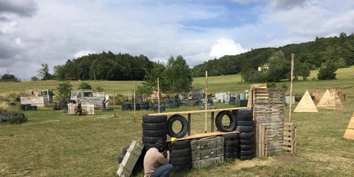 3 nadupané hodiny paintballu na hřišti s rozlohou 10 000 m² - i pro partu