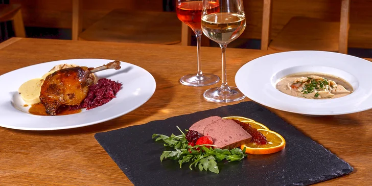 Svatomartinské menu na Kampě: husí i kachní speciality a lahev vína pro dva