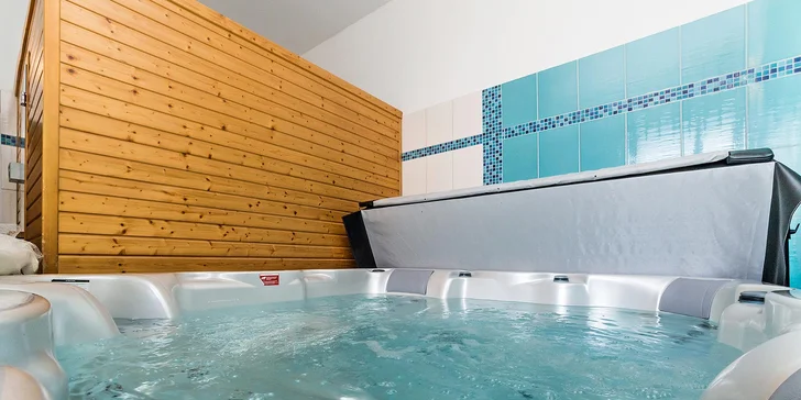 Zima nebo jaro u Lipna s polopenzí, wellness a lahví sektu