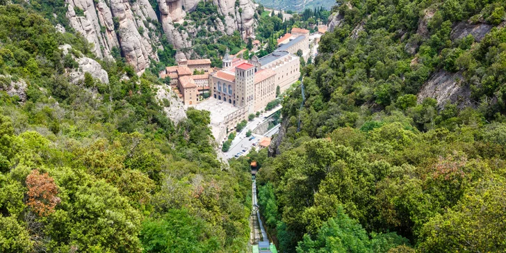 Barcelona i hora Montserrat, 2 noci v hotelu s polopenzí a průvodcem