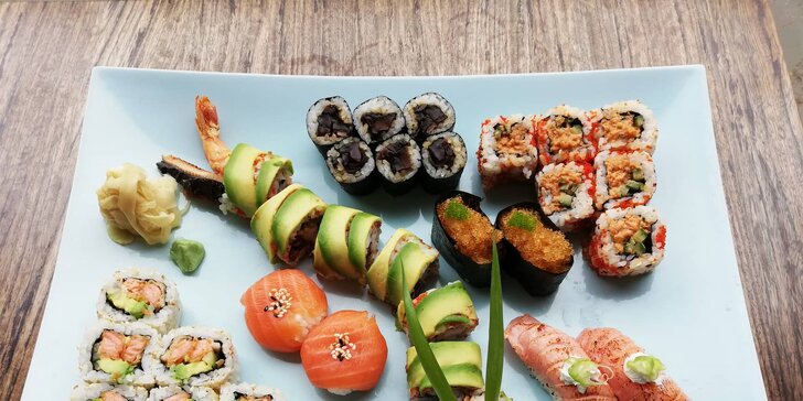Od sushimistrů na váš stůl: sushi sety s tradičními i originálními rolkami