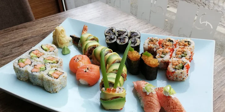 Od sushimistrů na váš stůl: sushi sety s tradičními i originálními rolkami