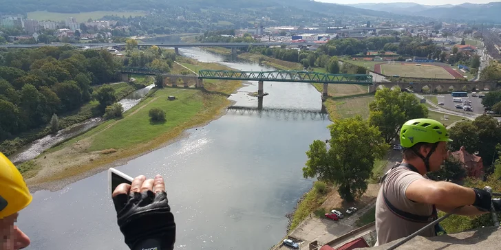 Pro horolezecké dobrodruhy: půldenní kurz bezpečného via ferrata lezení v Děčíně pro začátečníky
