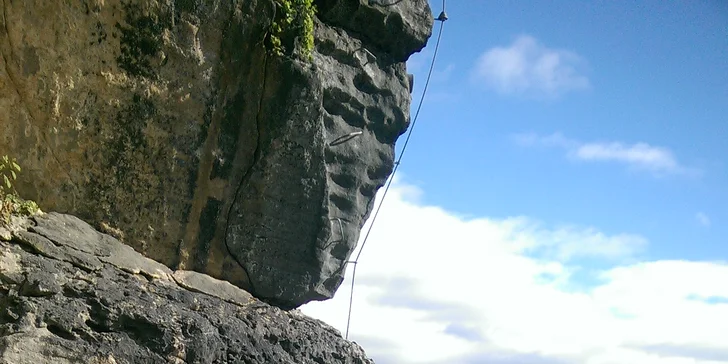 Pro horolezecké dobrodruhy: půldenní kurz bezpečného via ferrata lezení v Děčíně pro začátečníky