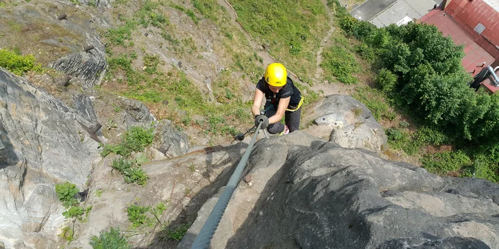 Kurz lezení ferrat České Středohoří s výhledem na hrad Střekov