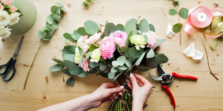 Uvažte si originální kytici: 90minutový floristický workshop