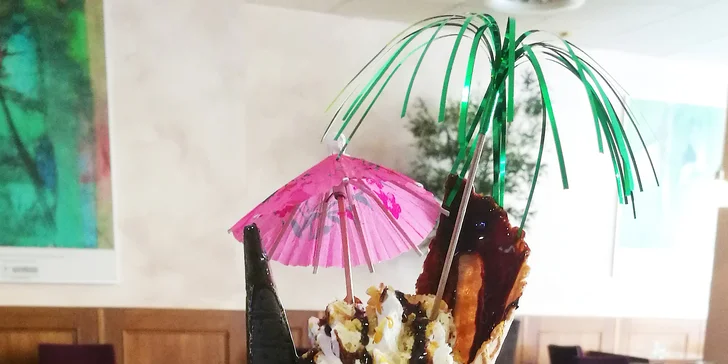 Pohoda v Café Mozart: káva a zákusek či pohár, anebo panini a limonáda