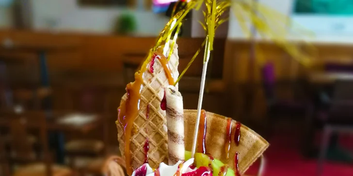 Pohoda v Café Mozart: káva a zákusek či pohár, anebo panini a limonáda