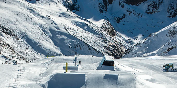 1denní lyžování: střediska Sölden i Stuhleck, ledovce Hintertux, Pitztal, Stubai