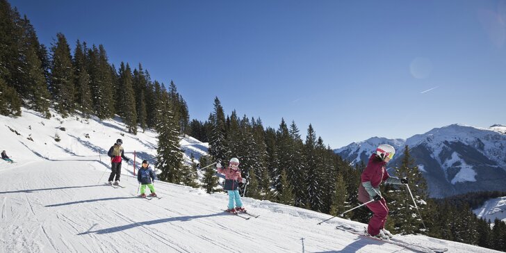 Užijte si jednodenní lyžování v rakouském středisku Skicircus -Saalbach
