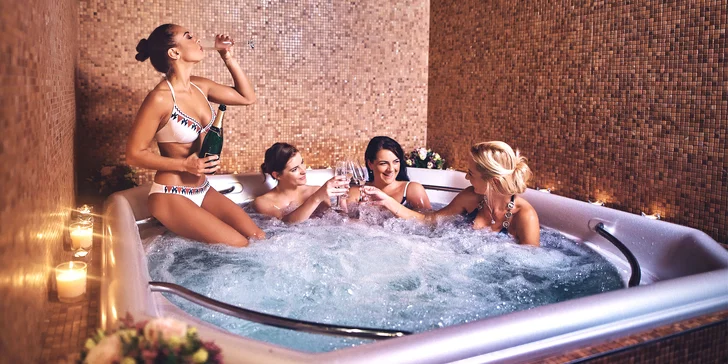 Luxusní dámská jízda v Karlových Varech – Březová s wellness hýčkáním