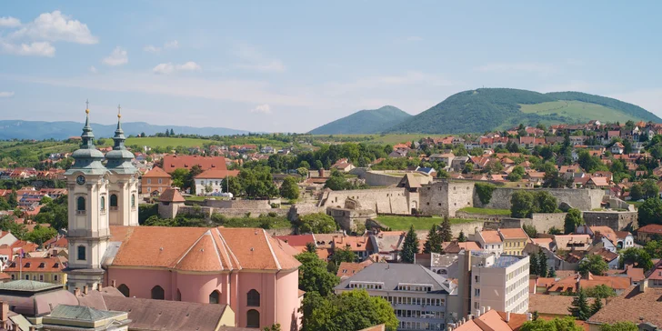 Za poznáváním památek a kultury vyrazte třeba do nedalekého Egeru.