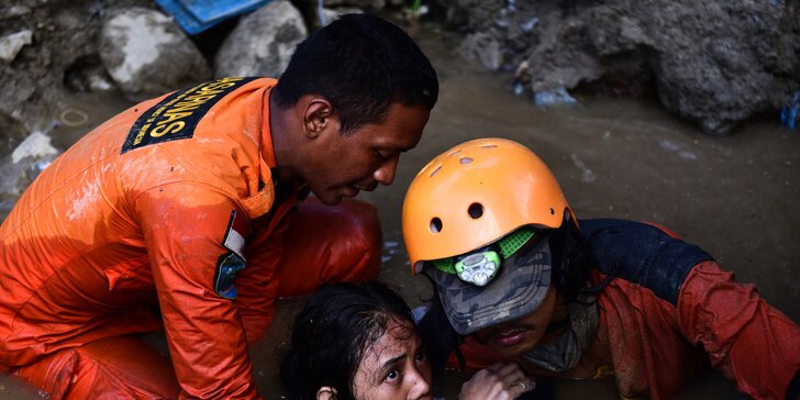 Tsunami v Indonésii: pomozte s UNICEF rodinám a dětem