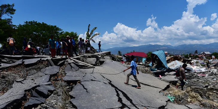 Tsunami v Indonésii: pomozte s UNICEF rodinám a dětem