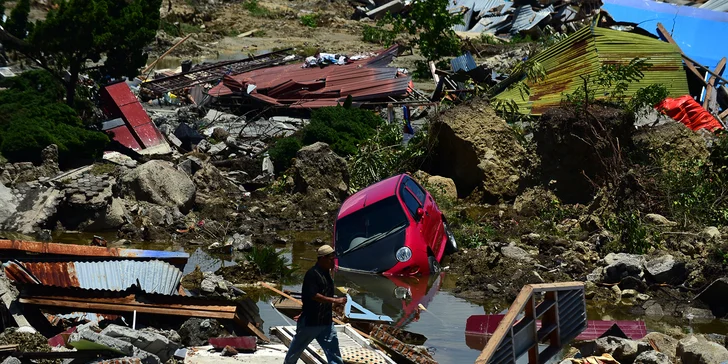 Tsunami v Indonésii: pomozte s UNICEF rodinám a dětem
