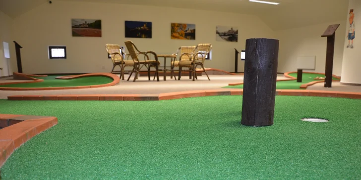 Zábavný adventure minigolf pod střechou: 60 min. hry pro malé i velké