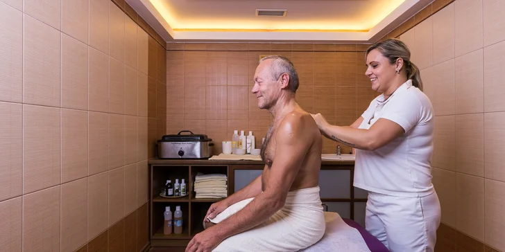 4* pobyt v Třeboni: krásný hotel přímo na náměstí, polopenze i wellness