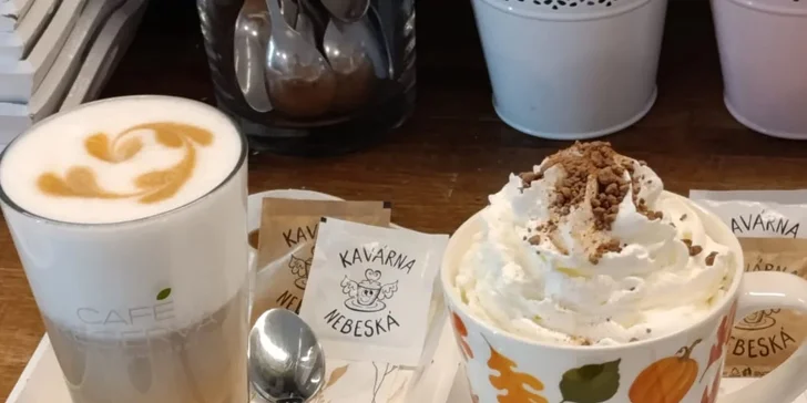 Kávu tu připravují ze zrnek Café Reserva.