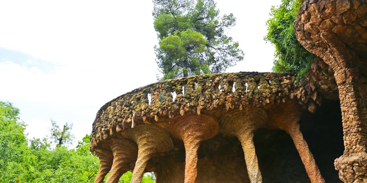 Projdete si Parc Güell, další fantastické dílo Antoni Gaudího.