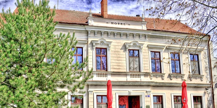 V hoteli na vás čaká ubytovanie v moderne zariadenej dvojlôžkovej izbe.