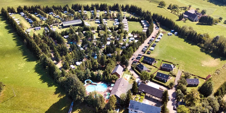 Camping 2000 se nachází v Janově Dole na Liberecku. 