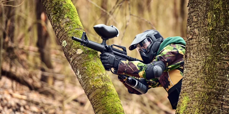 Neomezená hra paintballu včetně kuliček a vybavení v Aiglově lomu