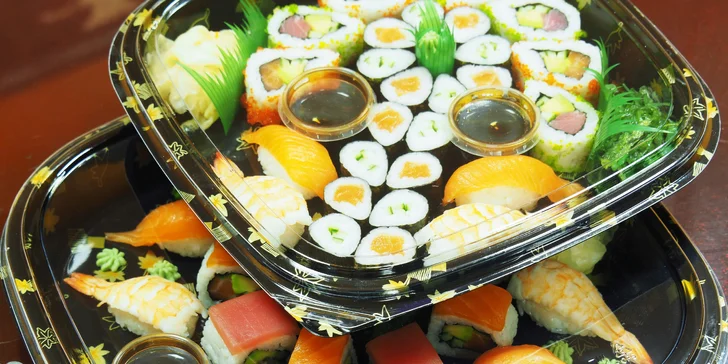 Sushi sety s až 51 ks: losos, tuňák, avokádo i krevety v tempuře či na grilu