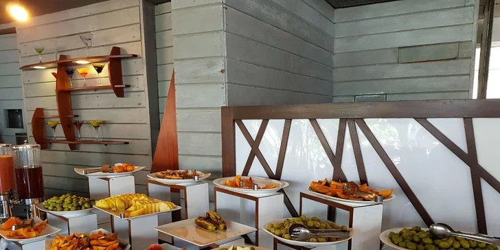 Krásný 4* hotel na Srí Lance: 7–14 nocí se 2 bazény, přímo na pláži