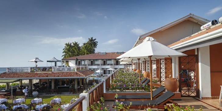 3* hotel se 2 bazény na Srí Lance pro nenáročné, přímo na pláži v oblasti Hikkaduwa